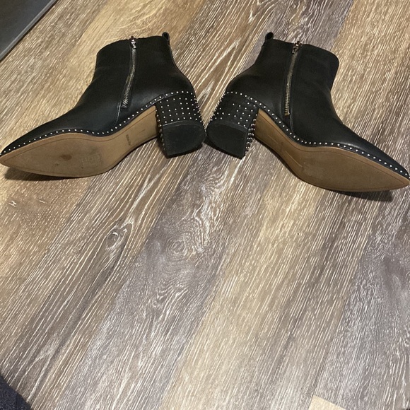 Dolce Vita Studded Ankle Bootie size 7.5 - Picture 3 of 5